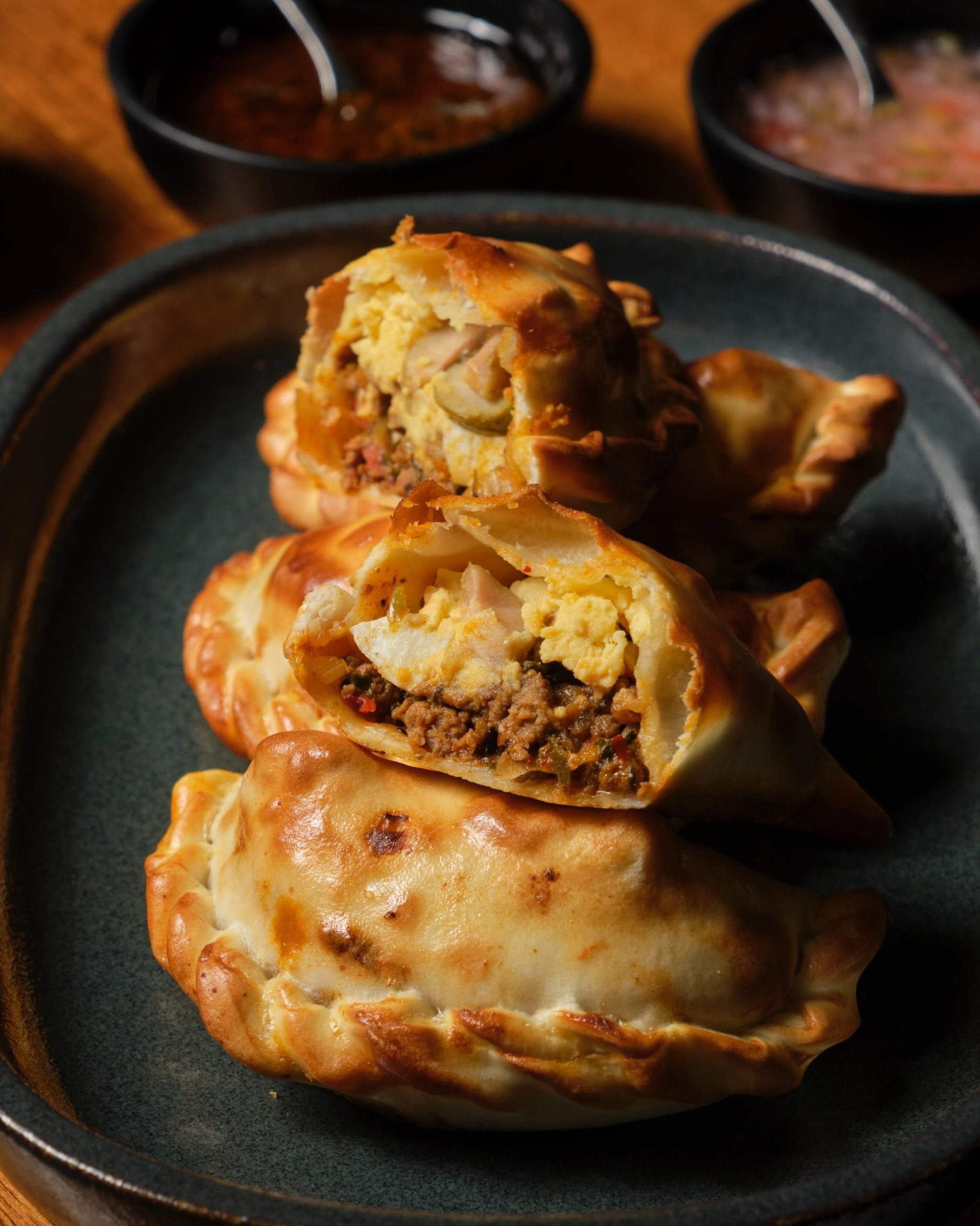 Empanada de carne - Morelia Parrilla Fusión Loja